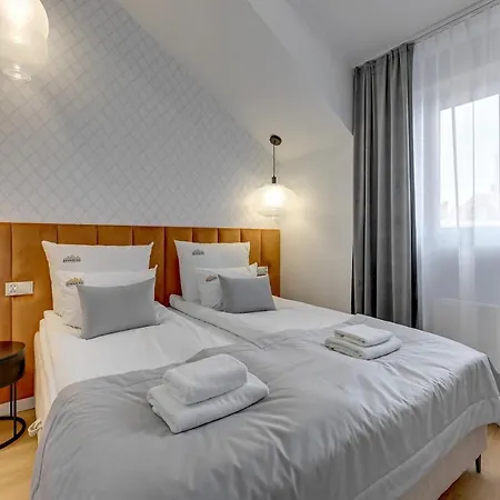 Waterlane Vintage - Fitness & Gym By Downtown