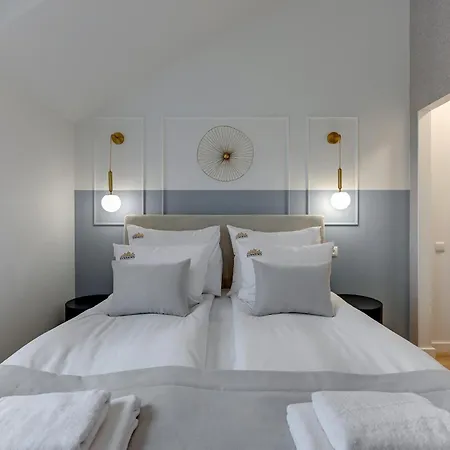 Waterlane Vintage - Fitness & Gym By Downtown