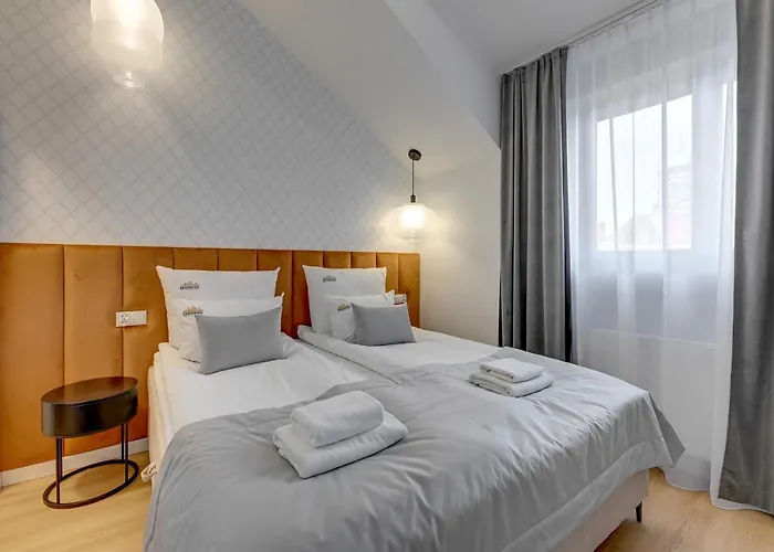 Waterlane Vintage - Fitness & Gym By Downtown